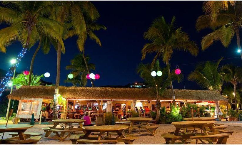 Bolongo Bay Beach Resort Экстерьер фото